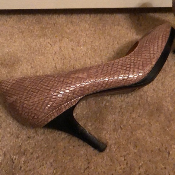 Cole Haan Nike Air Snakeskin Peep-Toe Pumps - Picture 7 of 8